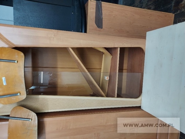 Meble biurowe - pakiet zawierający 30 szt. (wg oddzielnego wykazu) 